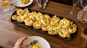 Roulés à la pâte filo ultra rapides et délicieux : ma recette maligne pour un apéro vraiment express