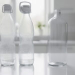 découvrez pourquoi choisir deux bouteilles de 50 cl plutôt qu'une seule de 1 litre peut être plus avantageux, que ce soit pour la fraîcheur, la praticité ou la conservation.